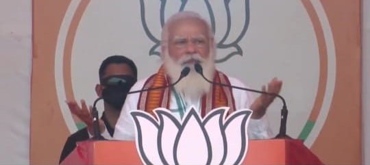 भाजपा स्कीम पर चलती है तो तृणमूल स्कैम पर- पीएम मोदी