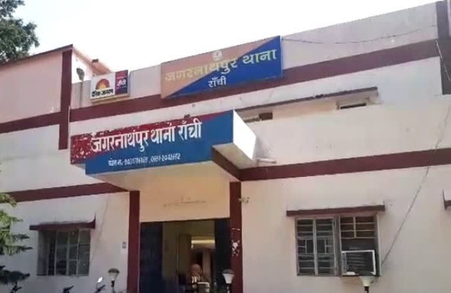 दिनदहाड़े व्यवसाई से 1. 25 करोड़ रुपए की लूट
