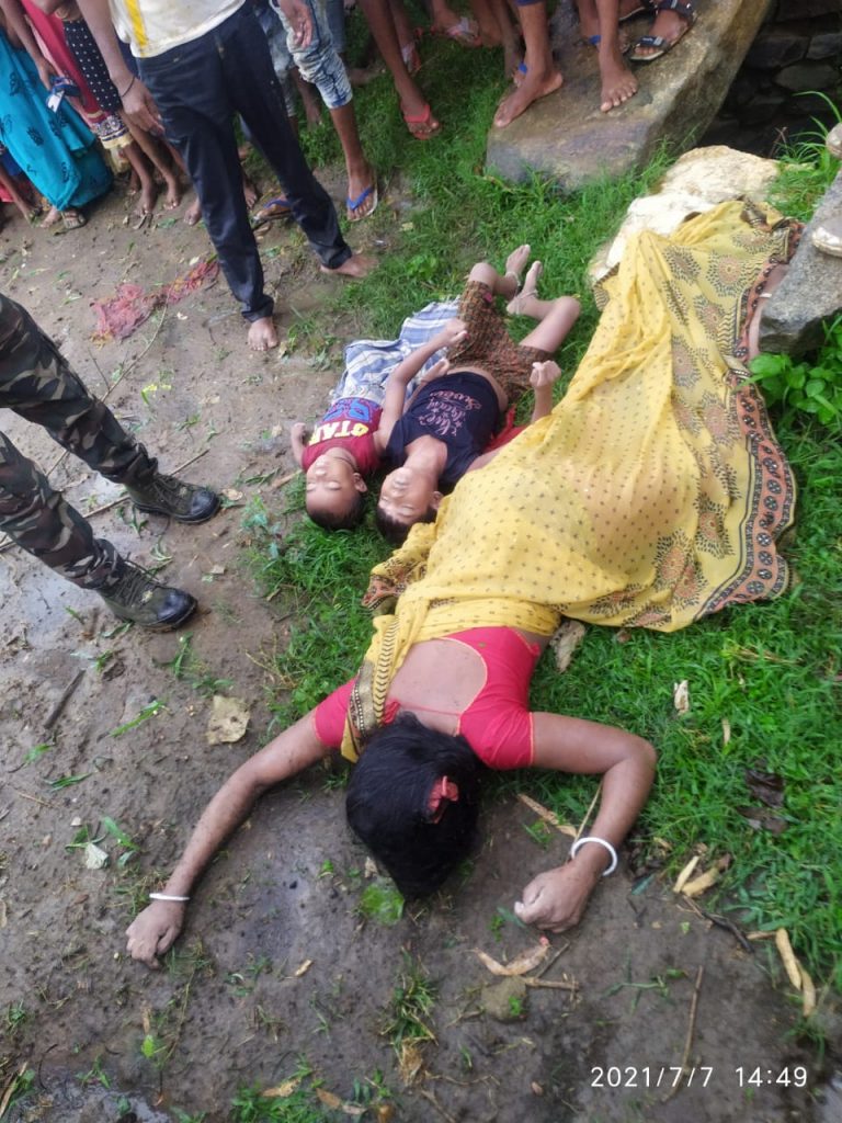महिला ने तीन बच्चो के साथ कुंए में छलांग लगाकर की आत्महत्या, एक पुत्री सहित दो मासूम की मौत, एक मासूम बच निकला