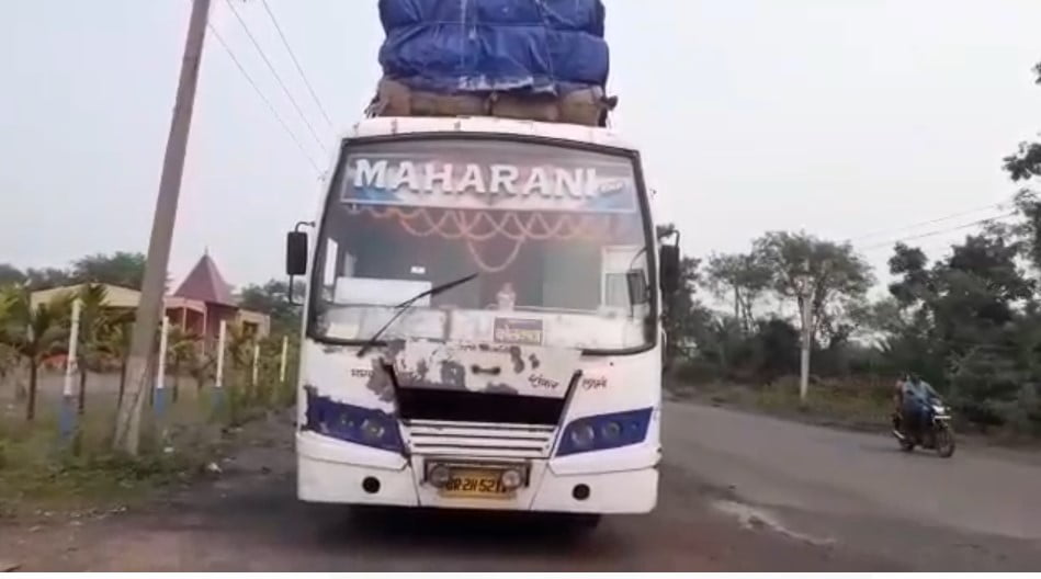 कोलकाता से गया आ रही महारानी यात्री बस से दो बैगो में मिले 30 बम महारानी यात्री बस