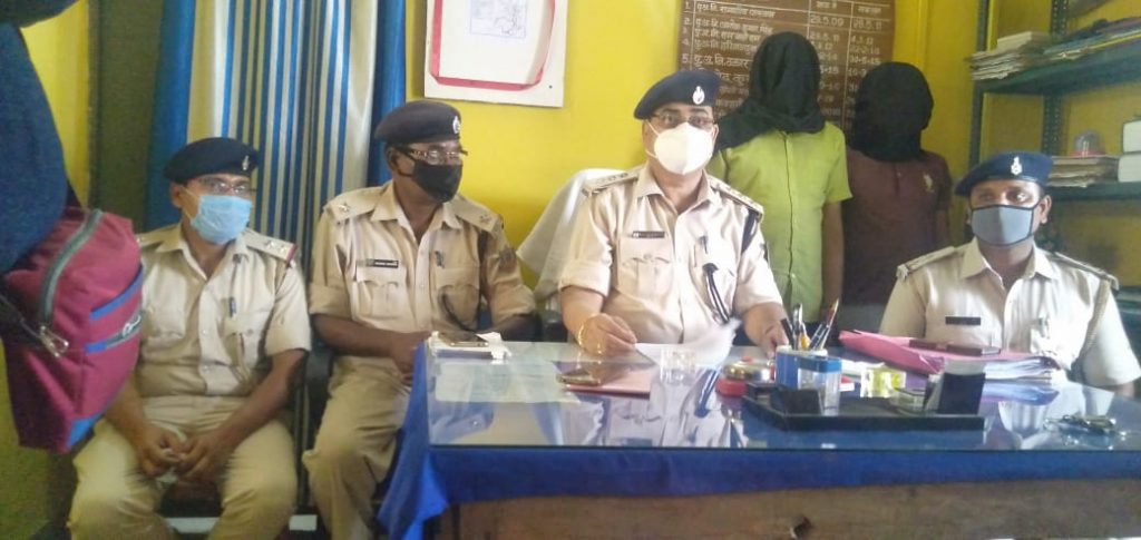 पिपराडीह में रेलवे ट्रैक से बरामद शव मामले का पुलिस ने किया खुलासा , पैसे के विवाद में दोस्त ने ही की थी हत्या , दो गिरफ्तार