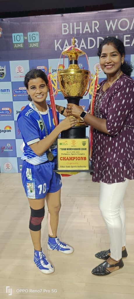 Nawada: बेटी निक्की ने वूमैन कबड्डी में सफलता पा किया जिले का नाम रौशन