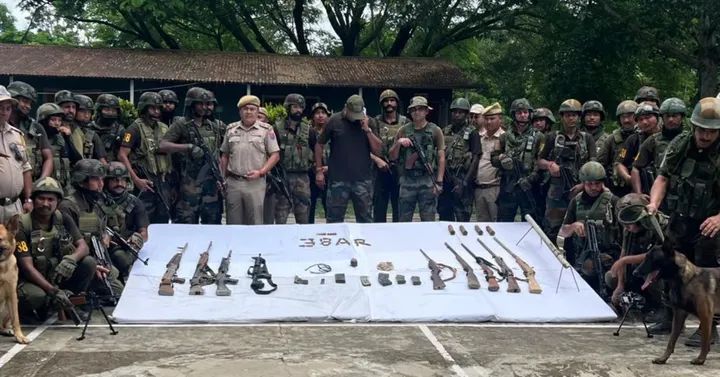 मणिपुर में उग्रवाद पर बड़ी कार्रवाई, चार उग्रवादी गिरफ्तार, हथियारों का जखीरा बरामद