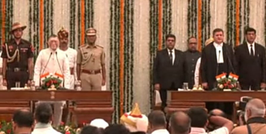 झारखंड हाई कोर्ट के नए चीफ जस्टिस बने तरलोक सिंह चौहान,राज्यपाल ने दिलाई शपथ