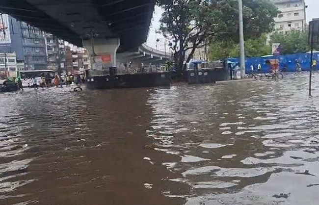 दो घंटे की बारिश में राजधानी पटना हुआ पानी-पानी, रेल परिचालन सहित हवाई यातायात प्रभावित