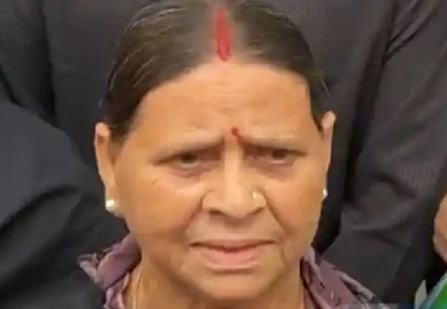 राबड़ी देवी का बड़ा आरोप, कहा – तेजस्वी यादव की जान को है खतरा, सरकार बढ़ाए सुरक्षा