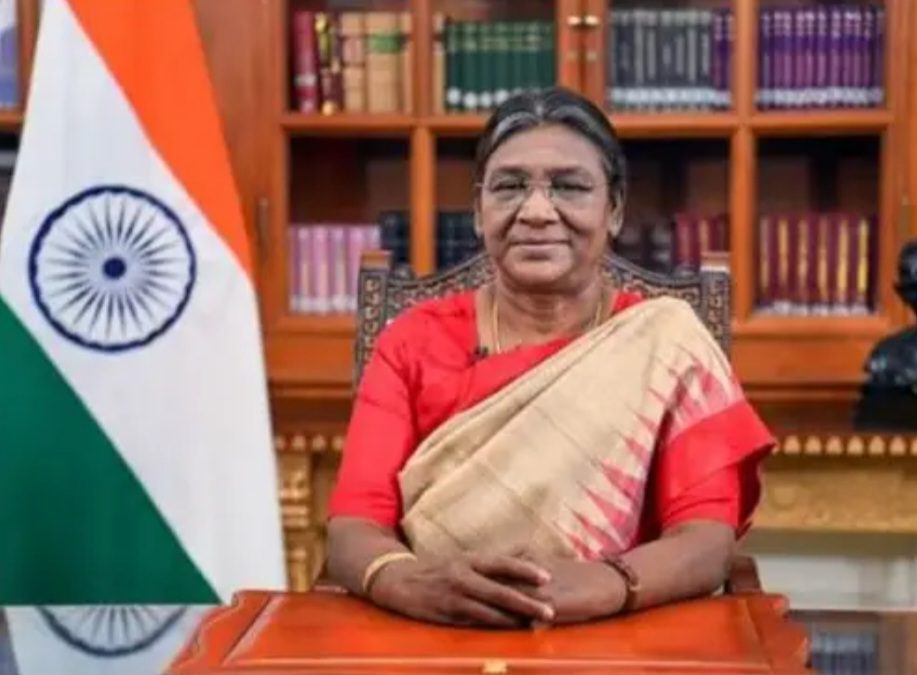 राष्ट्रपति द्रौपदी मुर्मु दुर्गापुर एयरपोर्ट के लिए रवाना, धनबाद में आईआईटी के दीक्षांत समारोह में होंगी शामिल, सुरक्षा के कड़े इंतजाम