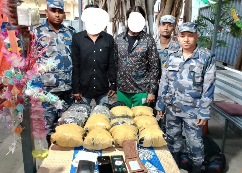 भारत-नेपाल सीमा पर मैत्री बस से 6.4 किलो गांजा बरामद, दो भारतीय गिरफ्तार