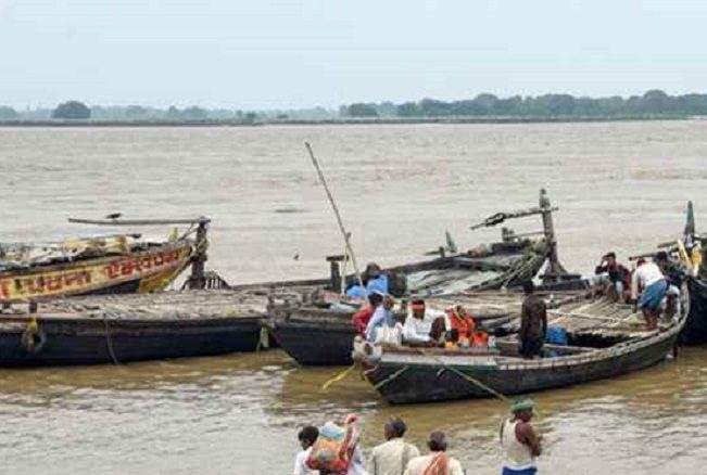 बिहार में बाढ़ का कहर,गंगा-कोसी समेत कई नदियां उफान पर, लाखों लोग प्रभावित, आठ जिलों में ऑरेंज अलर्ट जारी