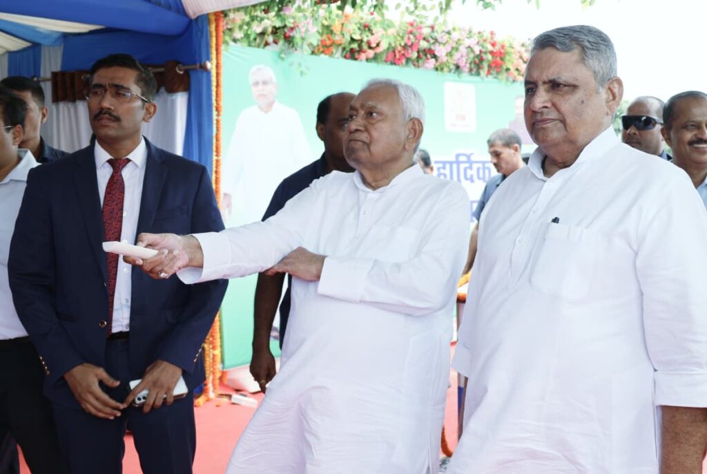 मुख्यमंत्री ने गयाजी में 899.46 करोड़ की 10 योजनाओं का किया शिलान्यास