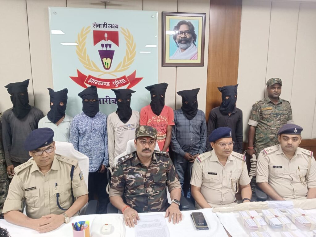 हजारीबाग में एसआईटी ने छह वाहनों को आग लगाने वाले सात अपराधियों को किया गिरफ्तार