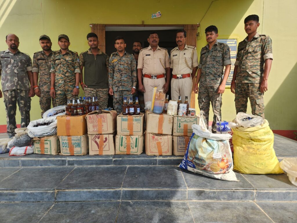 चलती-फिरती मिनी फैक्ट्री से बन रही अवैध विदेशी शराब का पुलिस ने किया खुलासा, लाखों का सामान जब्त