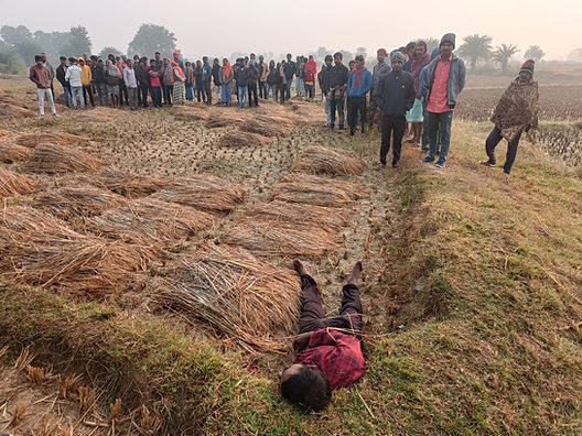 बरदेही गांव में दिल दहलाने वाली घटना, दंपति और दो बच्चों के शव बरामद