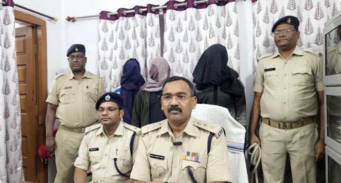 हत्याकांड का खुलासा : तीन आरोपी हथियार के साथ गिरफ्तार, मुख्य साजिशकर्ता पहले ही जेल में