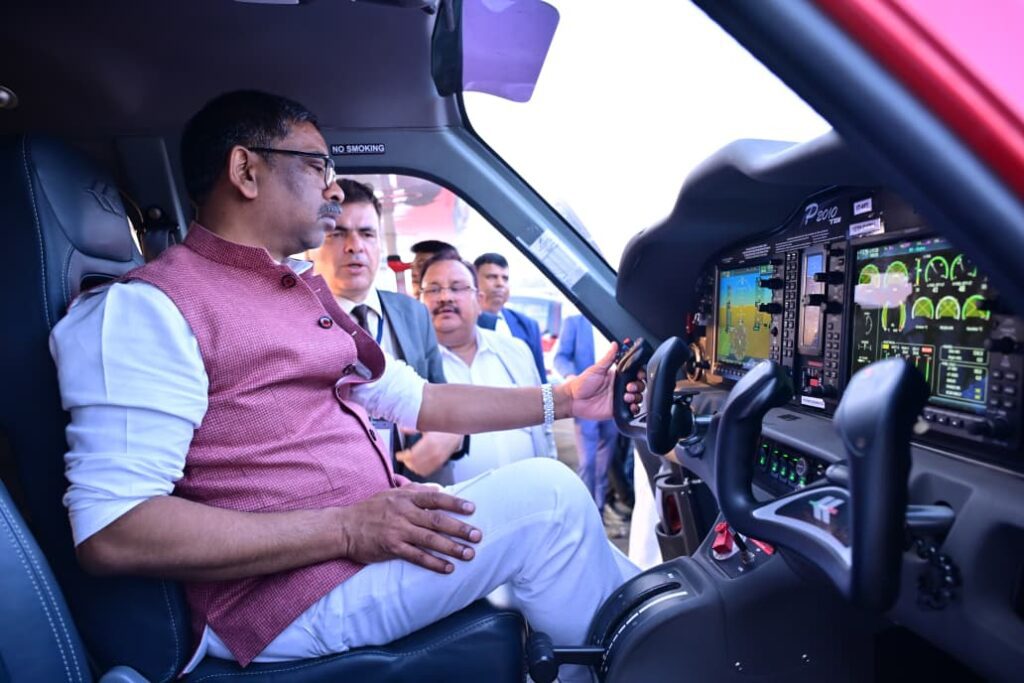 दुमका में मुख्यमंत्री ने झारखंड फ्लाइंग इंस्टिट्यूट का किया उद्घाटन