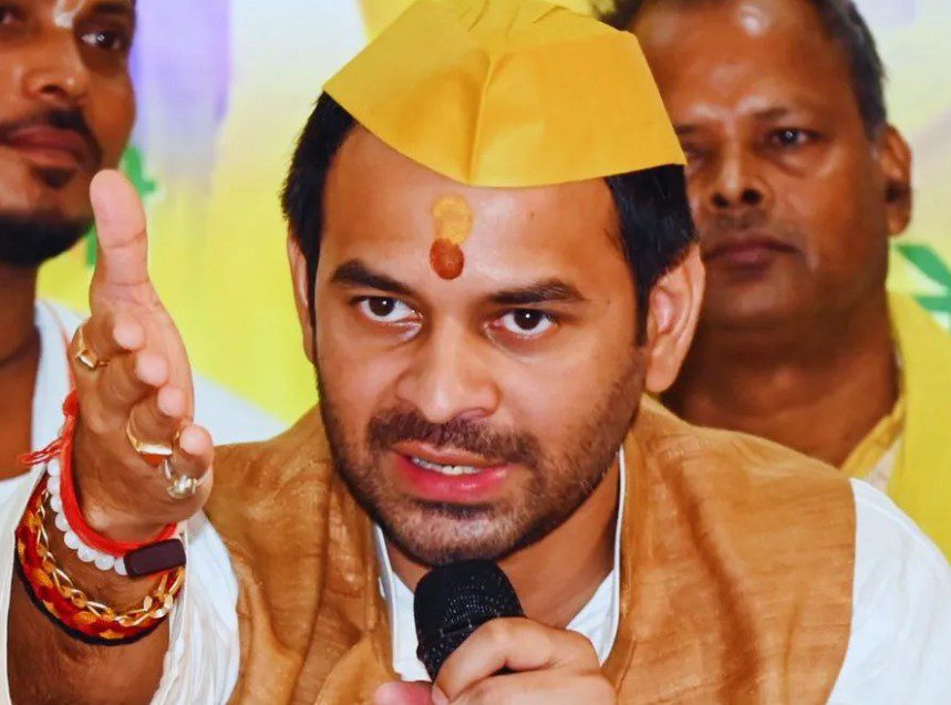 महागठबंधन की मुश्किलें बढ़ीं, तेज प्रताप का बगावती सुर एनडीए के लिए संजीवनी?