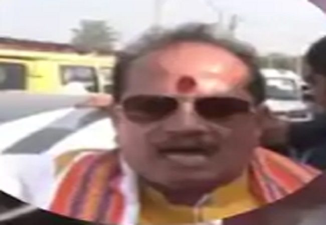 लखीसराय में उपमुख्यमंत्री विजय कुमार सिन्हा के काफिले पर हमला, राजद समर्थकों पर आरोप