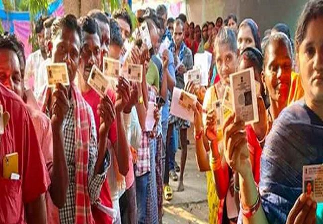 पहले चरण में अभी तक 27.65% मतदान, लालू परिवार ने डाला वोट, तेजस्वी बोले – हम जीतेंगे, बिहार जीतेगा