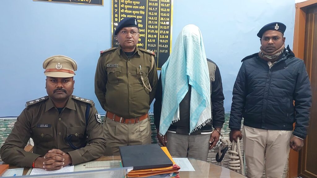25 हजार के इनामी कुख्यात अपराधी विजय पांडे गिरफ्तार, बक्सर पुलिस को बड़ी सफलता