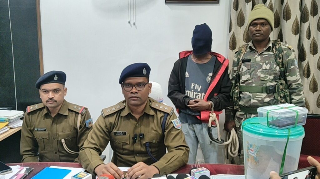 जोगीदारु जंगल में हुई युवती हत्या का पुलिस ने किया खुलासा, आरोपी गिरफ्तार