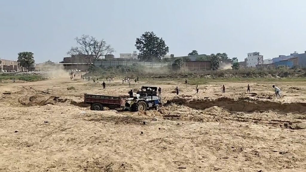 Patna News : बिहटा में बालू माफियाओं का तांडव, खनन टीम पर हमला, गृह रक्षक जवान घायल Patna News