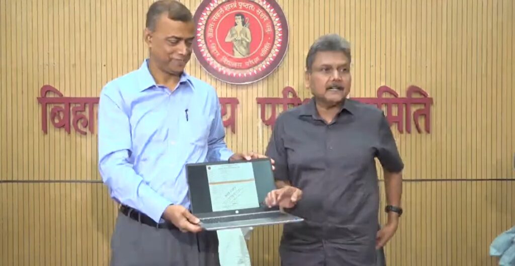 बिहार बोर्ड मैट्रिक रिजल्ट 2026 जारी, 81.79% छात्र पास ,दो छात्राओं ने किया टॉप, 492 अंक हासिल