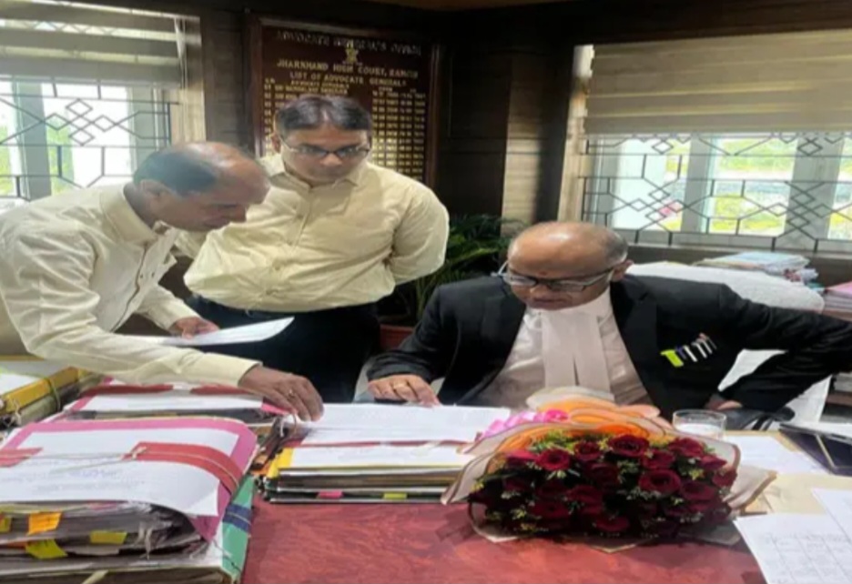 झारखंड को मिला नया महाधिवक्ता,रोहितश्य रॉय ने संभाला पदभार
