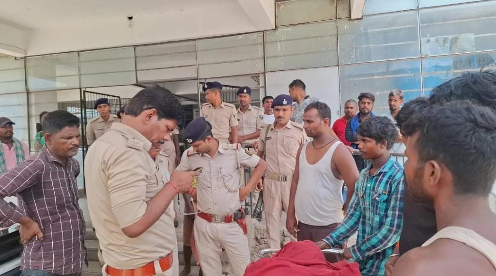मछली पकड़ने निकले युवक का खेत में मिला शव, पोस्टमार्टम रिपोर्ट का इंतजार