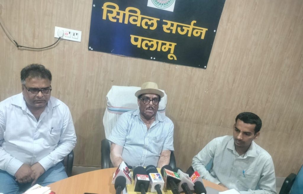 पलामू में रहस्यमयी मौतों का राज खुला, एक ही परिवार के 5 लोगों की मौत आर्जीमोन मिले सरसों तेल से फैली ड्रॉप्सी से हुई
