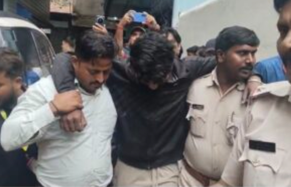 तीन थानों की संयुक्त कार्रवाई, पुलिस से भागता रहा वारंटी अभिषेक आखिर दबोचा गया