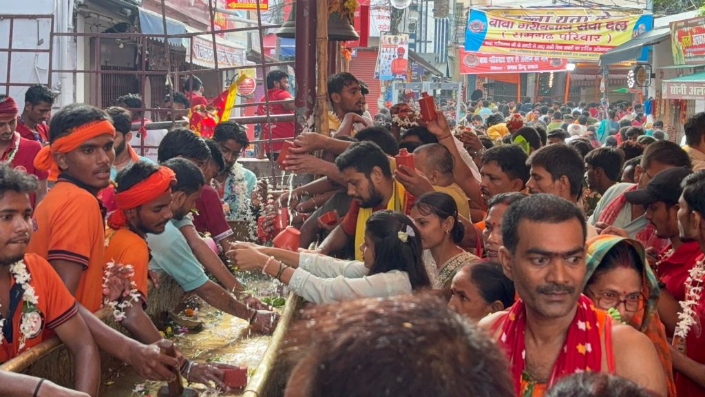 अंतिम सोमवारी पर सिंहेश्वरनाथ मंदिर में अफरा-तफरी, 6 श्रद्धालु घायल