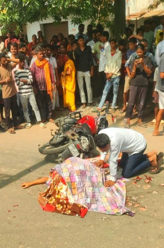 नवादा ITI के पास नो-एंट्री में घुसा तेज रफ्तार ट्रक, ने बीएड छात्रा को कुचला, मौके पर मौत, सड़क हादसे के बाद बवाल, एक घंटे जाम रहा मार्ग