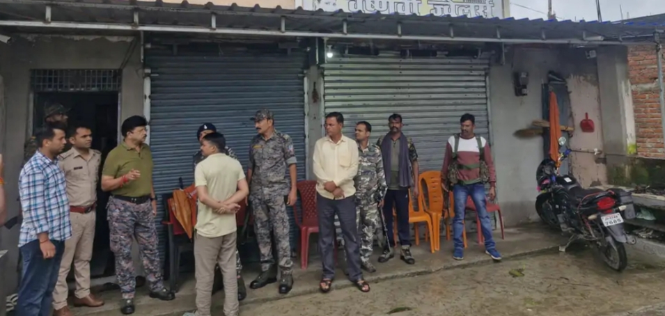 हजारीबाग के चौपारण में ज्वेलरी कारोबारी के घर डकैती, 15 लाख की लूट,पिस्टल की नोक पर परिवार को बंधक बनाया,