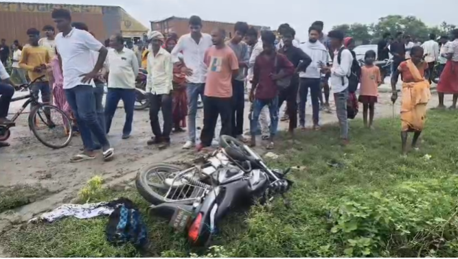 औरंगाबाद में सड़क हादसों का कहर, शिक्षिका दंपति समेत 4 की मौत, सड़क जाम