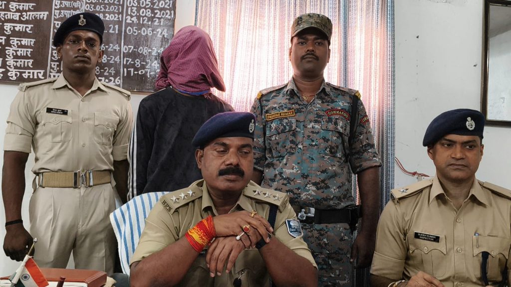 जमीन विवाद और प्रेमिका के दबाव में पिता की ह/त्या का आरोप, बेटा गिरफ्तार