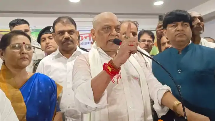 पटना स्नातक सीट से नीरज कुमार ने भरा नामांकन,बोले- जीत की धमक पटना से दिल्ली तक सुनाई देगी